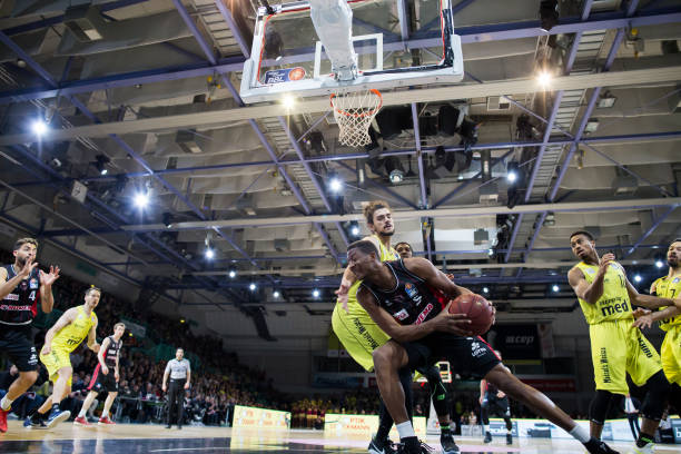 饮食和严格 饮食和严格